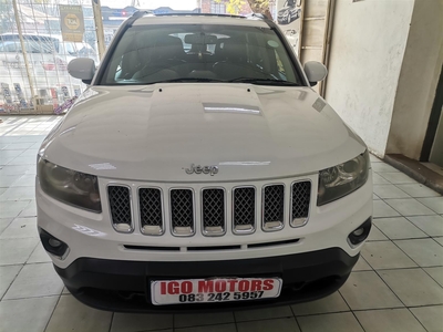 2014 Jeep Compass Limited 2.0MANUAL Reverse Camera, Mechanically perfect