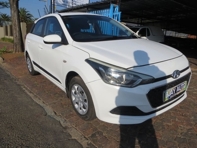 2015 Hyundai i20 1.2 Motion, White with 83000km available now!