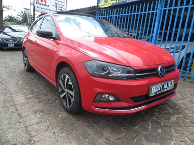 2018 Volkswagen Polo 1.0TSI Comfortline, Red with 69000km available now!