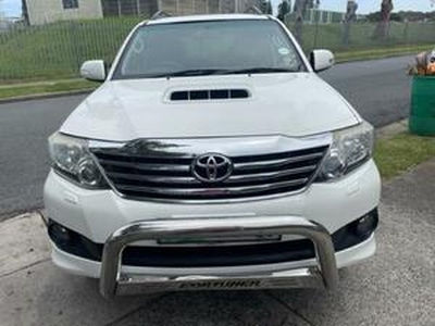 Toyota Fortuner 2015, Automatic, 2.5 litres - Johannesburg