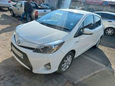 Toyota Yaris 2015, Automatic, 1.5 litres - Johannesburg
