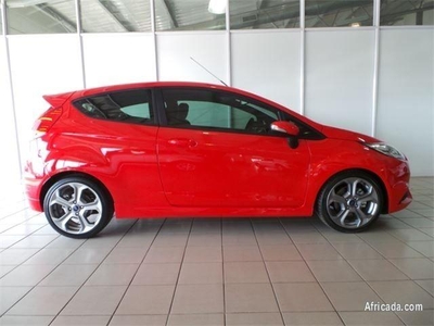 2015 Ford Fiesta ST 1. 6 EcoBoost GDTi Red