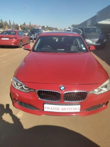 2016 BMW 316i, Red with 78000km available now!