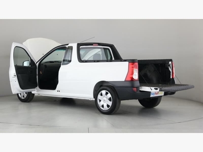 2022 Nissan NP200 1.6 A-C Safety Pack