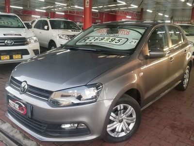Grey Volkswagen Polo 1.6 Comfortline Tiptronic with 34769km available now!