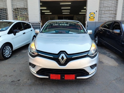 Used Renault Clio IV 900T Blaze Limited Edition 5