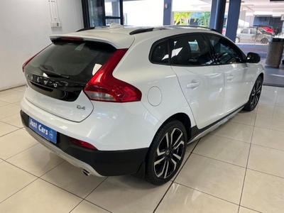 Used Volvo V40 CC D4 Momentum Auto for sale in Kwazulu Natal