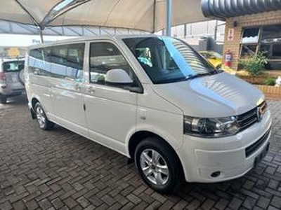 Volkswagen Caravelle 2012, Automatic, 2 litres - Durban