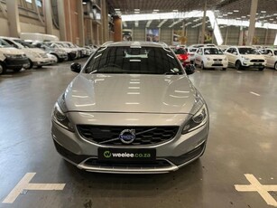 Used Volvo V60 CC D4 Momentum Auto AWD for sale in Gauteng