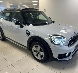 2019 Mini Cooper's Country Man 2.0 Automatic