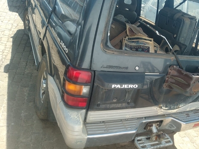 Pajero 2002 generation 2 with 4m40 engine Stripping for Spares