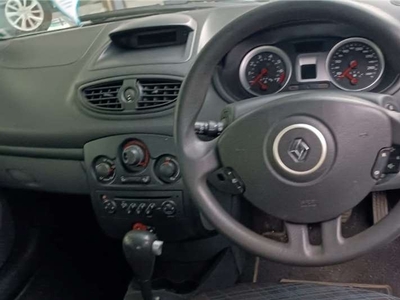 2006 Renault Clio III 1.6 Expression 5Dr Auto