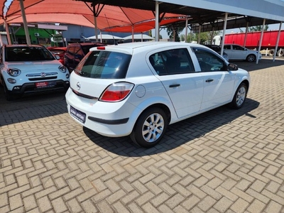 Used Opel Astra 1.4 Essentia 5