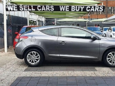 Used Renault Megane III 1.6 Dynamique Coupe 3