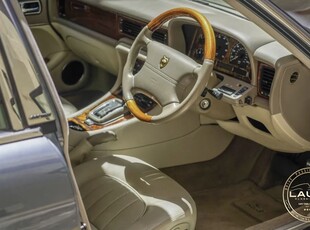 1996 Jaguar XJ Sovereign