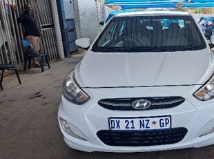 2015 Hyundai Accent sedan 1.6 Fluid auto For Sale in Gauteng, Johannesburg