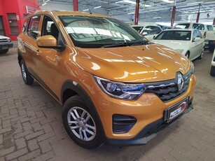 2020 Renault Triber 1.0 Expression with ONLY 34999kms CALL CHADLEY 069 286 9868