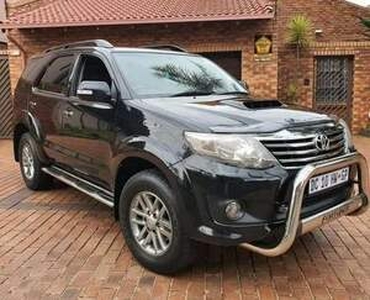 Toyota Fortuner 2015, Automatic, 3 litres - Pretoria