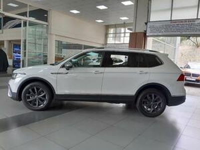 Volkswagen Tiguan 2023, Automatic, 1.4 litres - Port Elizabeth