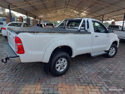 2015 TOYOTA HILUX 3. 0D4D 4X4 for sell 0734702887