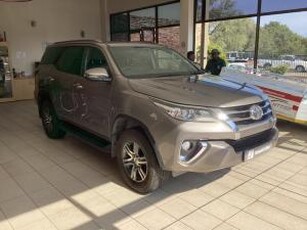 Toyota Fortuner 2.4GD-6 Raised Body automatic