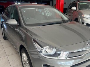 Used Kia Rio 1.4 EX 5