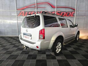 Used Nissan Pathfinder 2.5 dCi SE for sale in Western Cape
