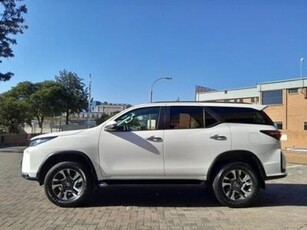 Used Toyota Fortuner 2.4 GD