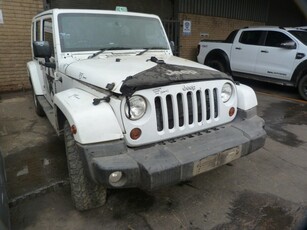 Jeep Wrangler 3.6 Sahara Unlimited AT White - 2013 STRIPPING FOR SPARES