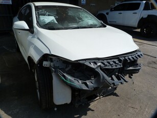 Renault Fluence 1.6 Expression Manual White - 2012 STRIPPING FOR SPARES
