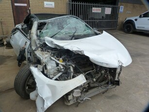 Renault Megane III 1.4 TCe Coupe Cabrio Manual White - 2010 STRIPPING FOR SPARES