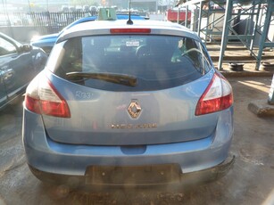 Renault Megane III 1.6 Dynamique Manual Blue - 2013 STRIPPING FOR SPARES