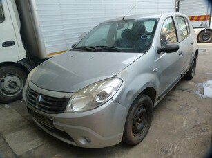 Renault Sandero 1.6 United Manual Silver - 2010 STRIPPING FOR SPARES