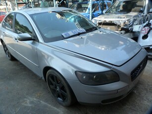 Volvo S40 T5 AT Silver - 2006 STRIPPING FOR SPARES