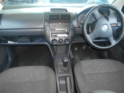 2009 Volkswagen Polo Classic 1.6 90,000km Manual Sedan Cloth Seats