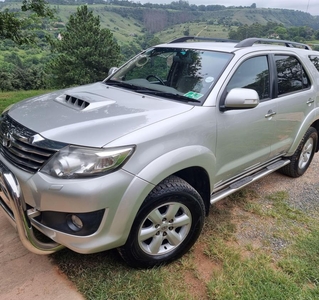 2012 Toyota Fortuner SUV 3.0 D4D Automatic 4x4 Heritage Limited Edition