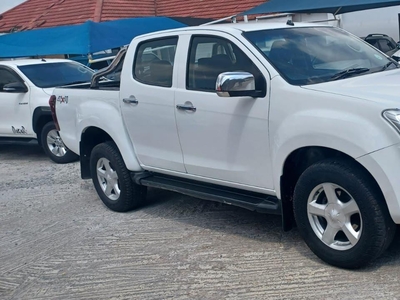 2014 Isuzu KB 300D-Teq Double Cab 4x4 LX For Sale