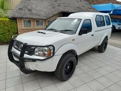 Nissan NP 300 2020, Manual, 2.5 litres - Amberfield Crest Estate