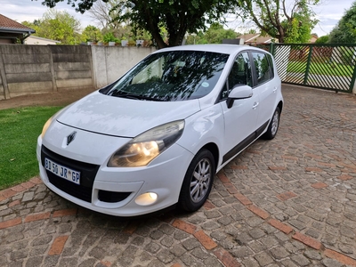 2011 Renault Scenic III 1.6