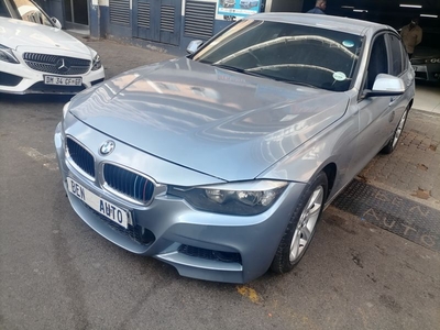 2014 BMW 320i, Blue with 118000km available now!