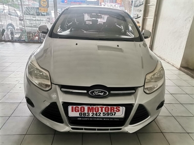 2015 FORD FOCUS 1.6 MANUAL 80,000KM Mechanically perfect with Clothes Seat