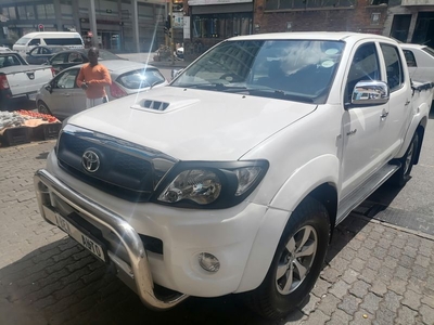 2009 Toyota Hilux 3.0 D-4D D/Cab R/Body Raider, White with 1km available now!