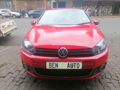 2010 Volkswagen Golf 1.6 Comfortline, Red with 92000km available now!