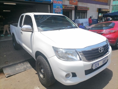 2012 Toyota Hilux 2.5 D-4D R/B SRX, White with 71000km available now!