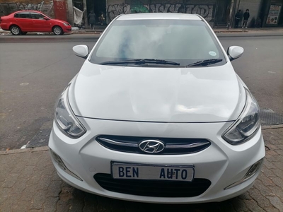 2016 Hyundai Accent 1.6 GL, White with 72000km available now!