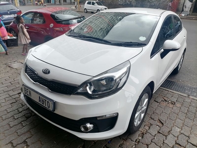 2016 Kia Rio 1.4 5-Door AT, White with 68000km available now!