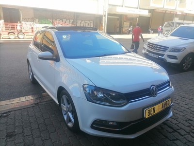 2017 Volkswagen Polo 1.2 TSI Comfortline, White with 89000km available now!
