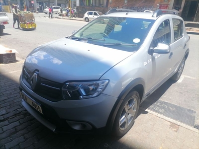 2019 Renault Sandero 0.9 Turbo Dynamique, Silver with 26000km available now!