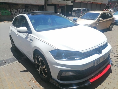 2019 Volkswagen Polo 1.0 Highline DSG, White with 75000km available now!