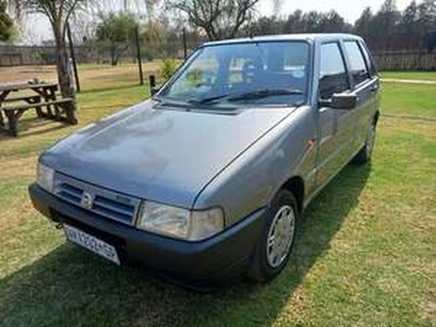 Fiat Uno 2002, Manual, 1.2 litres - Port Elizabeth